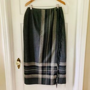 Vintage Talbots Fringe 100% Wool Wrap Midi Skirt Gray Plaid Size 10 classic